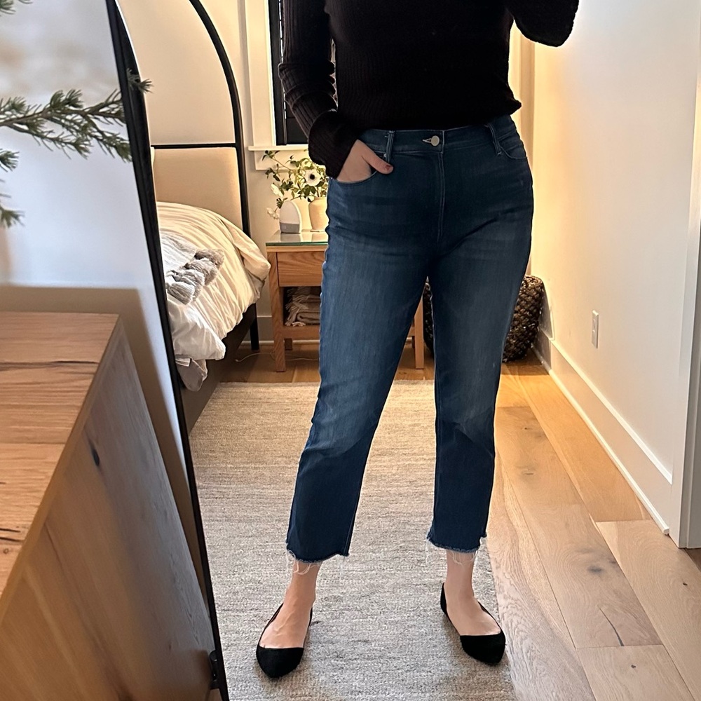 Mother Cropped Frayed Ankle Jeans, Mid Rise Dazzler size 33